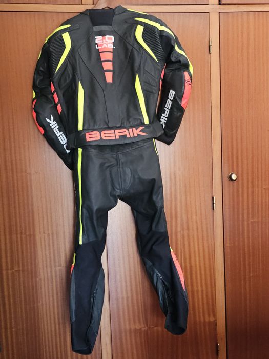 Fato de mota duas peças