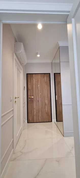 ЦЕНТР ЯРОВИЦЯ ЛЮКС 1к, 2к Квартири ПОДОБОВО Погодинно