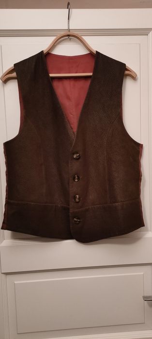 Жилетка шкіряна з гаманцями