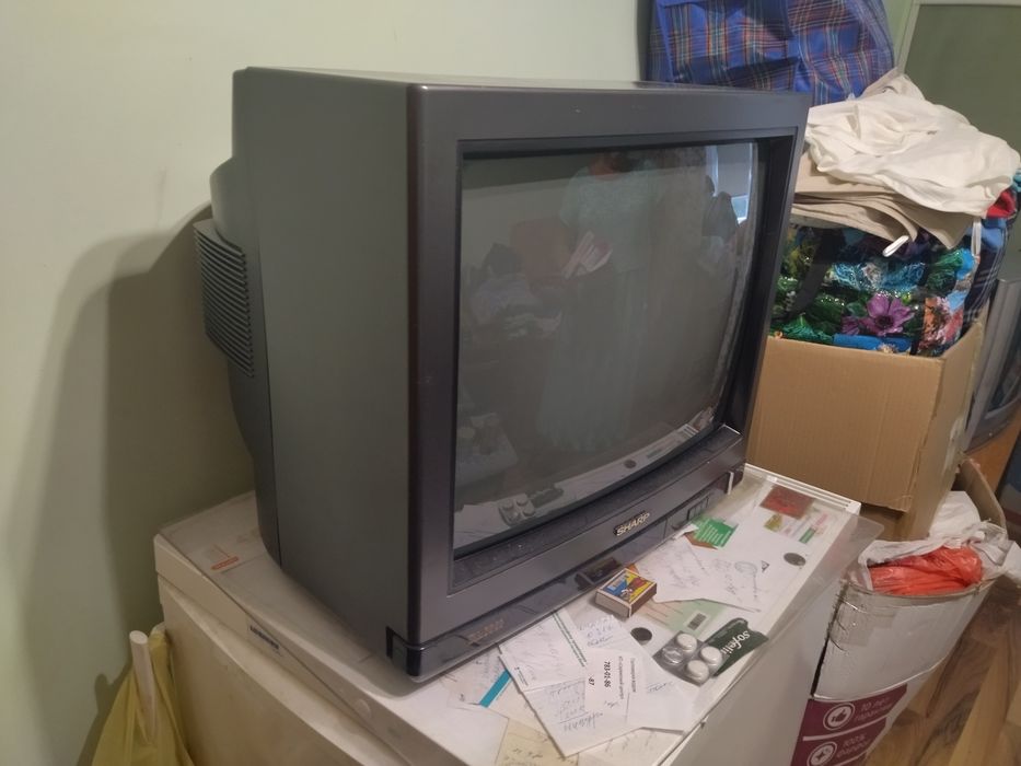 Телевизор Sharp 54 диагональ