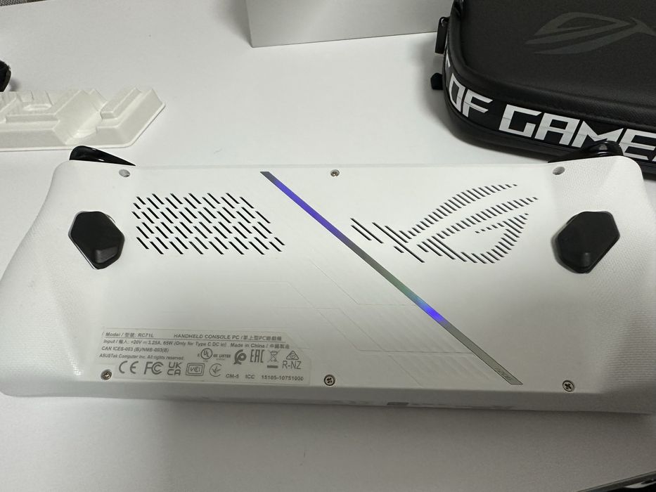 Продам Asus Rog Ally як новенький