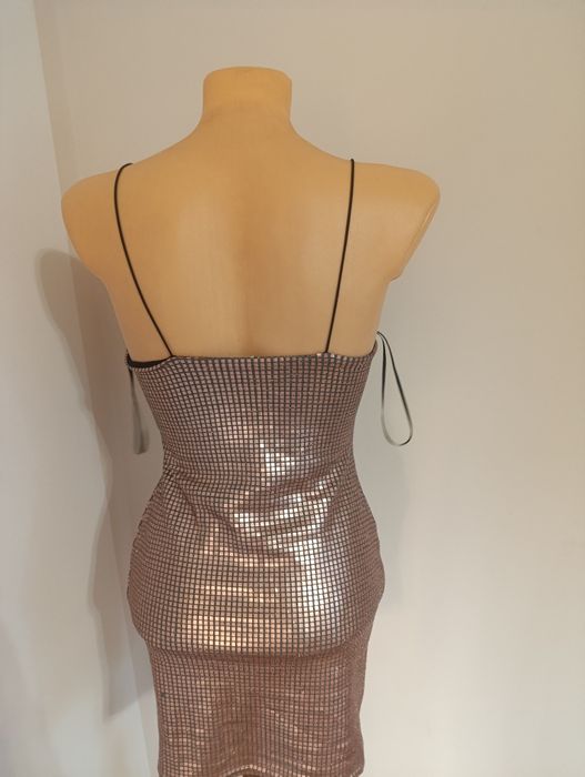 Sukienka cekiny złota błyszcząca sylwester andrzejki sexy mini dekolt