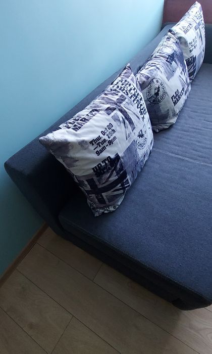 Używany sofa,narożnik,poduchy,pufa.
