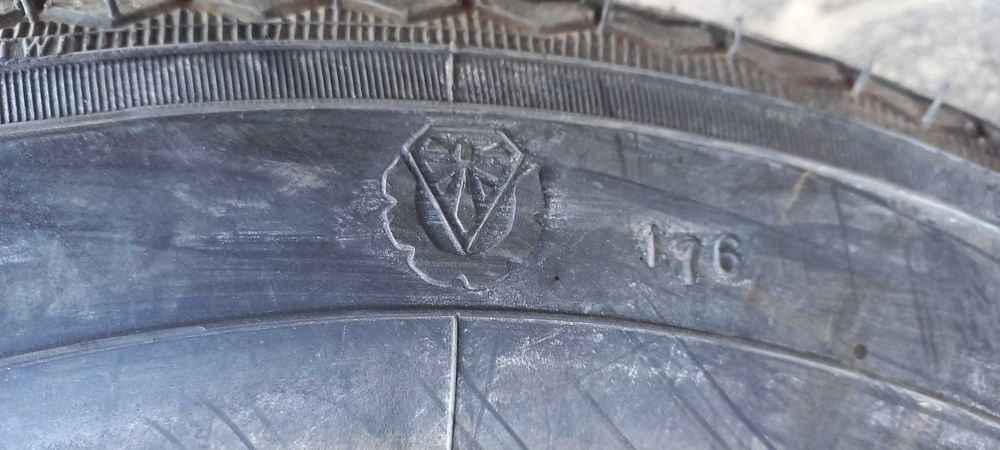 Шини ИН-251 175/70 R13. Оригiнал, СРСР.