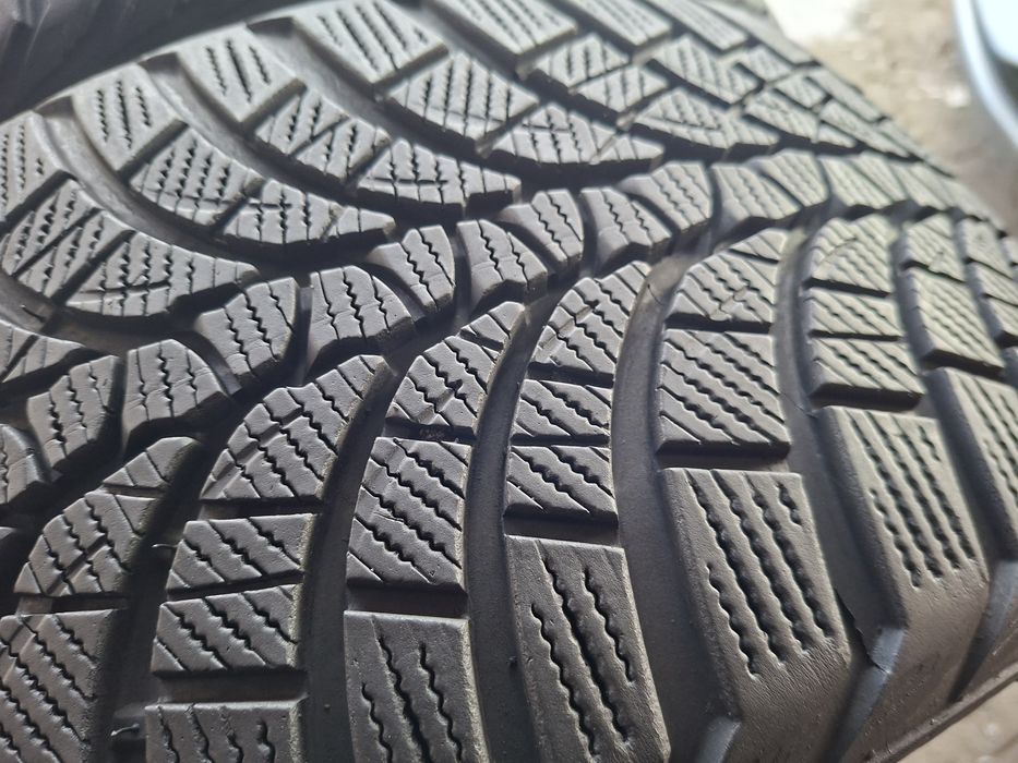 Opony Zimowe 255/40R19 Kumho  Winter  255/40/19 2 Szt Polecam !!