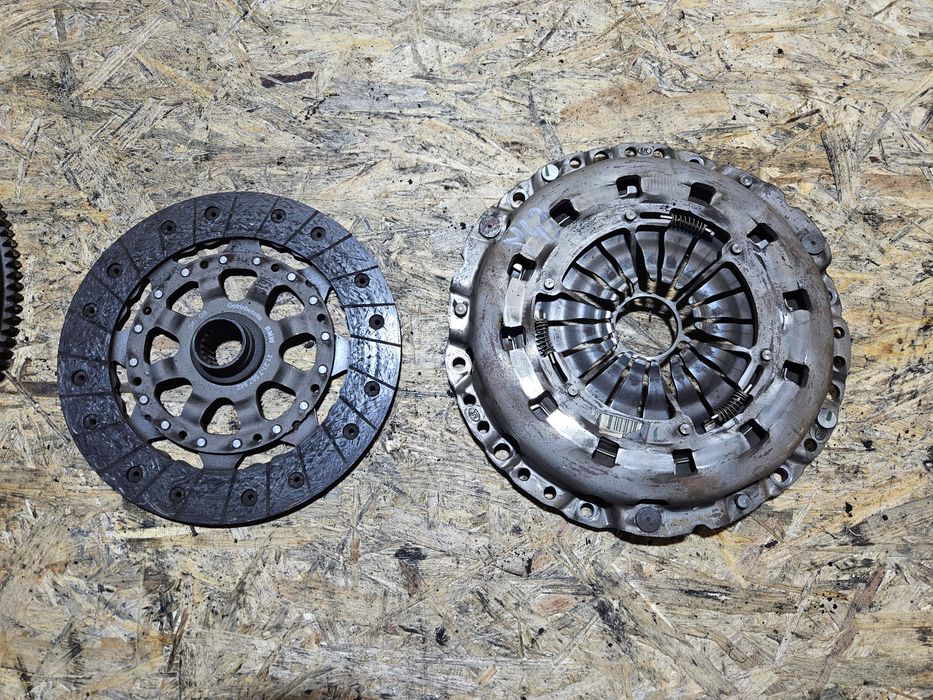 Sprzęgło N43 Bmw e90 e87 e81 e91 e60 e82 e92 e93 dwumas tarcza docisk