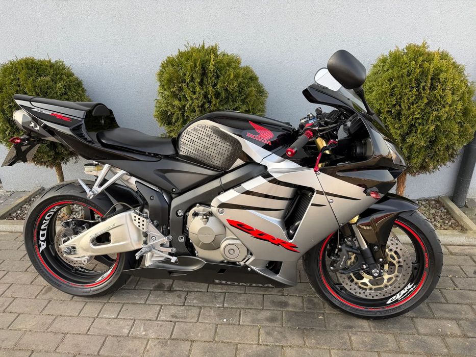 Honda CBR cbr 600rr  35kW       2005 rok A2      SUPER STAN RATY tylko 31tyś km