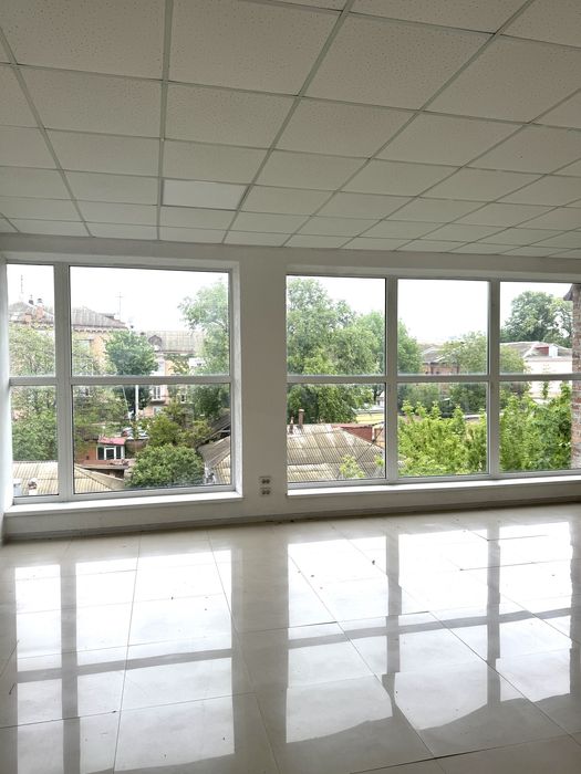 Оренда комерційного приміщення 450 м2 центр м.Кропивницький ВЛАСНИК
