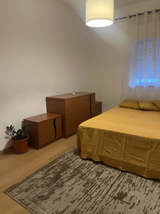 Alugo quarto em Odivelas