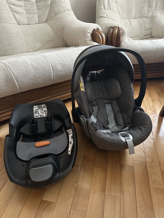 cybex cloud q platinium   0+  i baza isofix