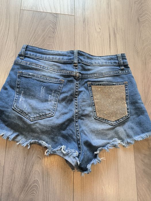 Krótkie damskie spodenk iw cyrkonie  rozmiar L