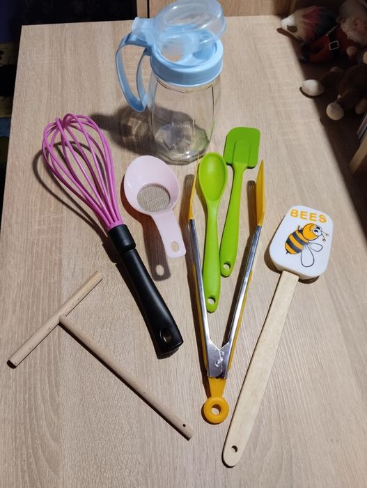 Кухонный набор.  .