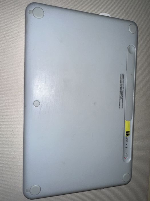 Біла бездротова клавіатура Logitech K480