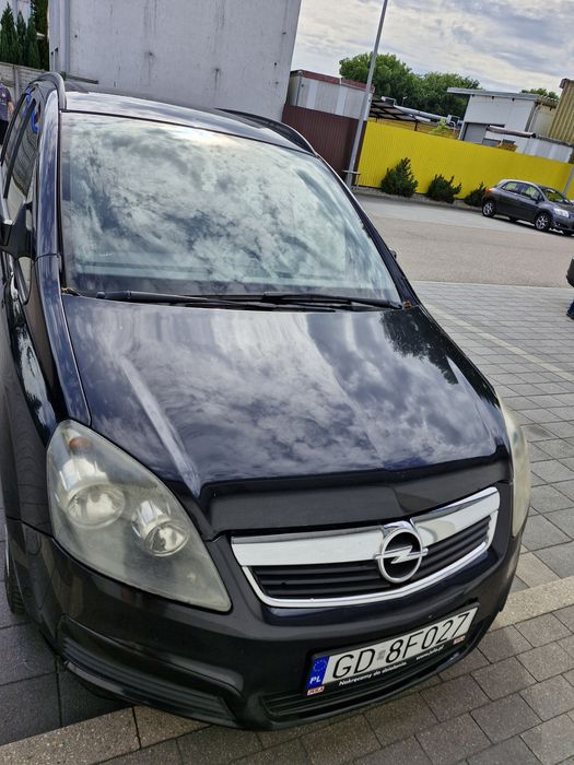 Opel zafira 1.9d