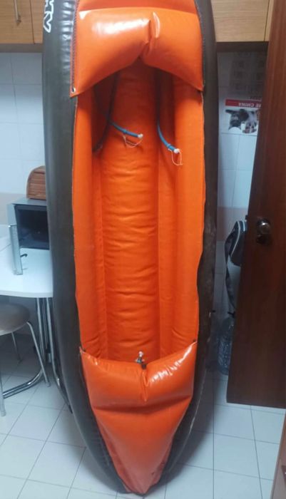 Barco inflavel sem remos