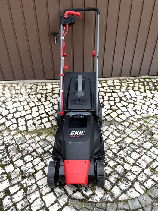 Corta relvas Skil, 1300 watt
