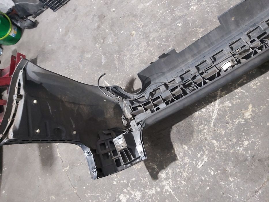 Parachoques audi a4 b7 avant sline dupla saida