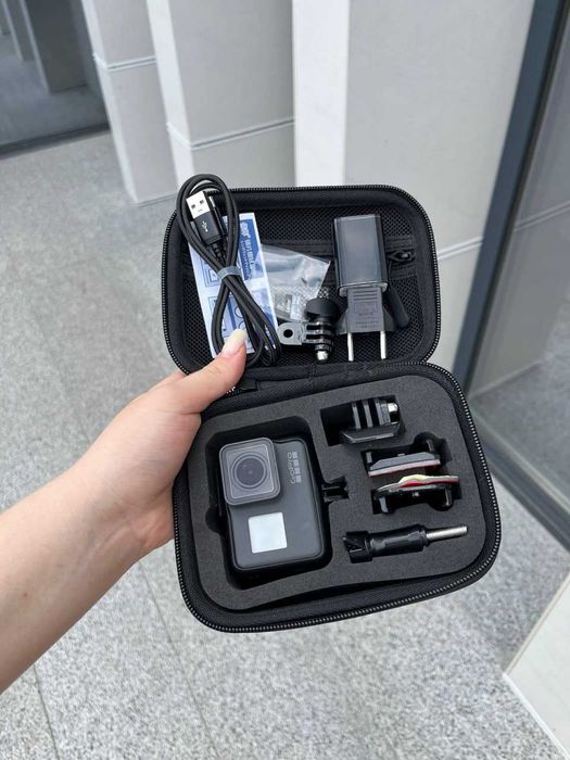 Екшн-камера GoPro Hero 5 з флешкою