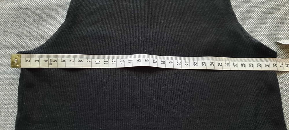 czarny crop top Pull&Bear r.XS