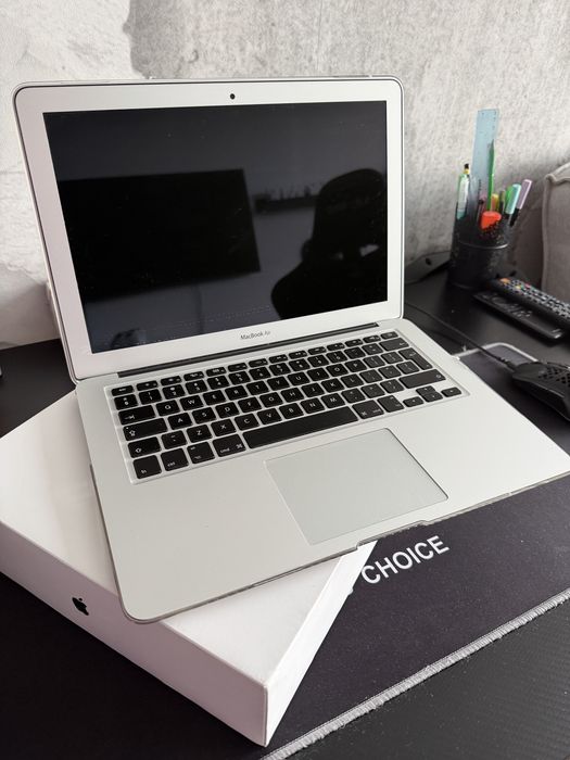 MacBook Air 13 8GB/128GB
