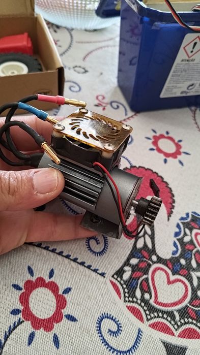 Motor e esc para carro rc