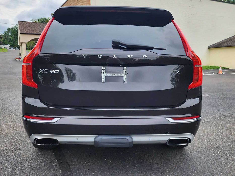 Volvo XC90      2015
