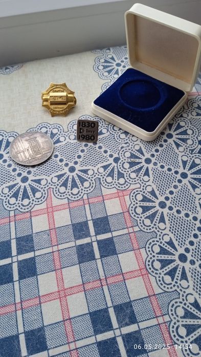 Немецкий памятный знак - 15 лет вакуумной печи. 1974 г.