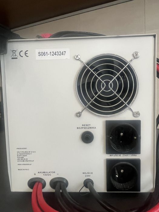 Інвертор VOLT POLSKA Sinus PRO-2000 E