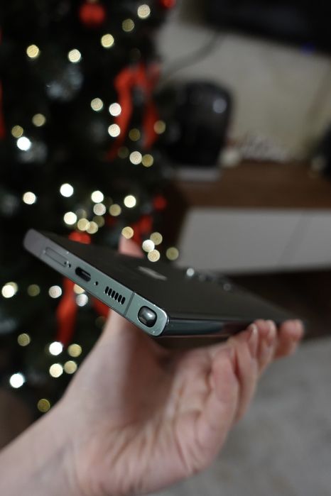 Продаю Samsung S23 Ultra 8/256