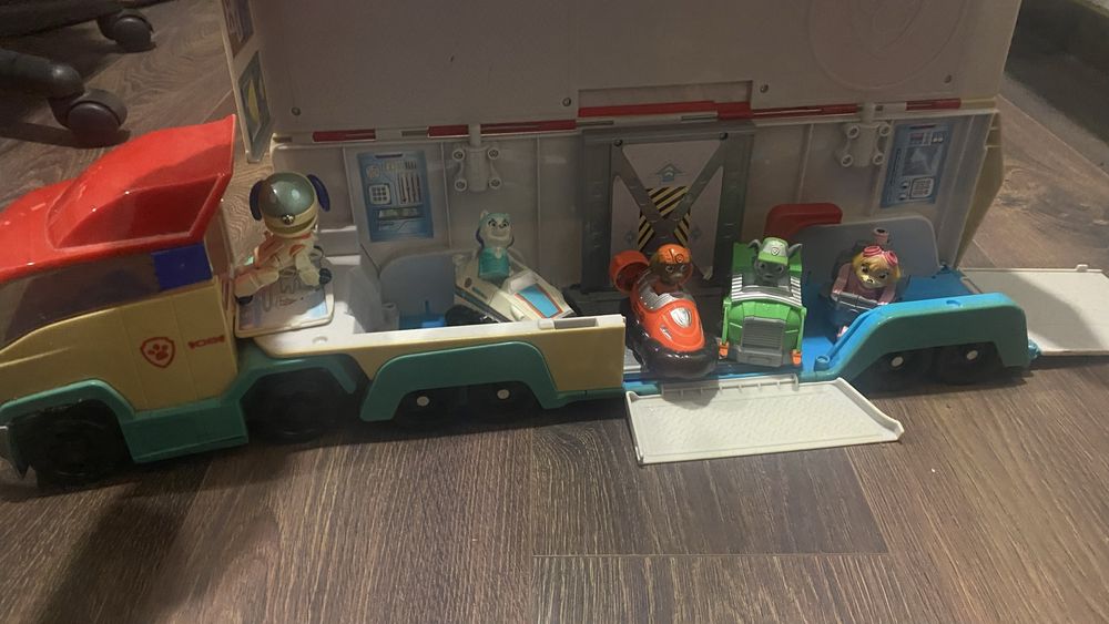 Patrulheiro patrulha pata com figuras