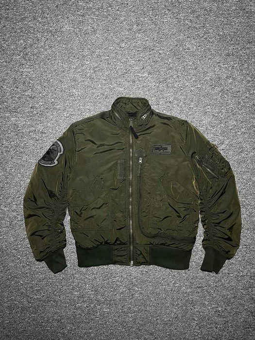 Чоловічий бомбер ALPHA INDUSTRIES Engine Jacket CWU - Розмір L