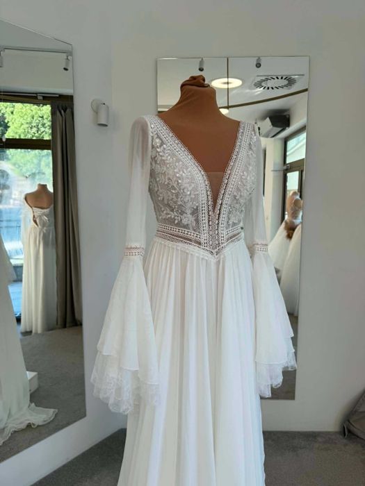 Suknia Ślubna Cipriana roz. 40 kolor ivory boho rustykalna