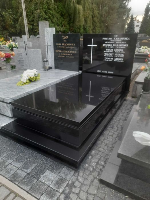 Nagrobki,Grobowce, Bochnia