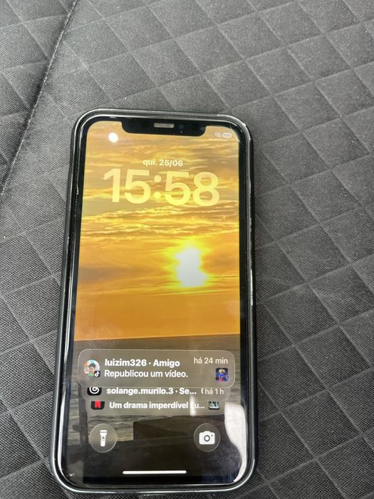 Vendo iphone 11 em otimo estado