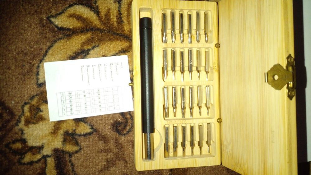 Новий набір викруток футляр дерево