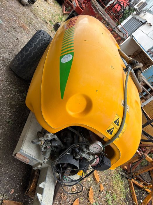 Оприскувач садовий Vulcano 2000 літрів