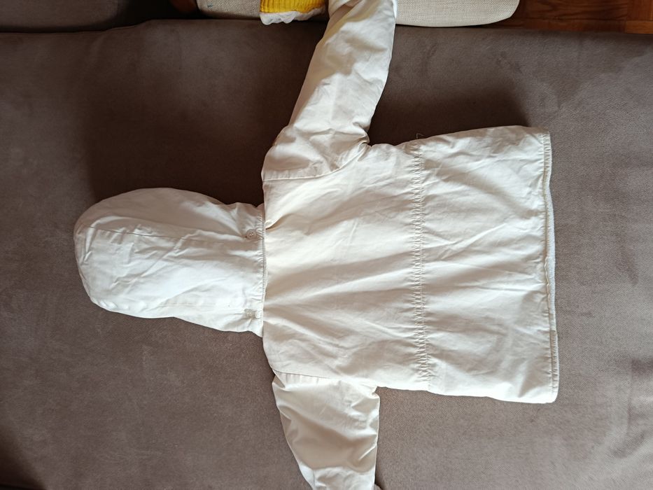 Дитяча курточка біла і жовта