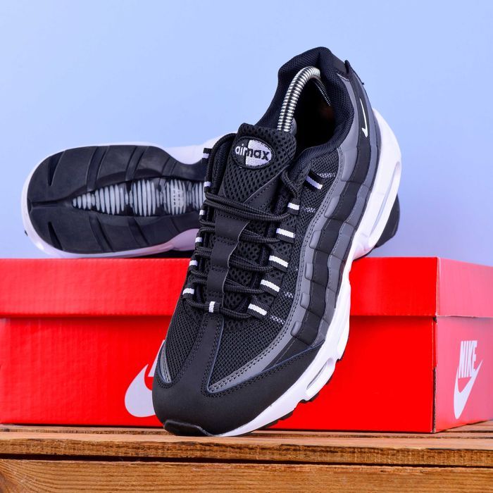 (1989) Акція! Кросівки Nike Air Max 95 чорні з білим (з 36 по 46) найк найки