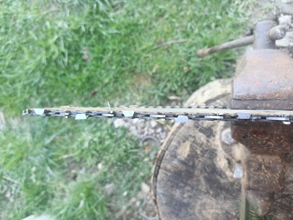 Prowadnice z łańcuchami i prowadnica