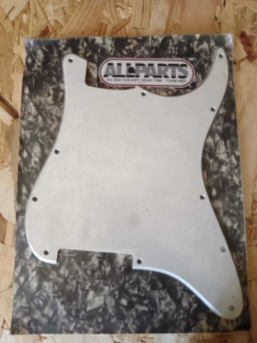 All Parts PG 993 White Pickguard plain closed. Vintage