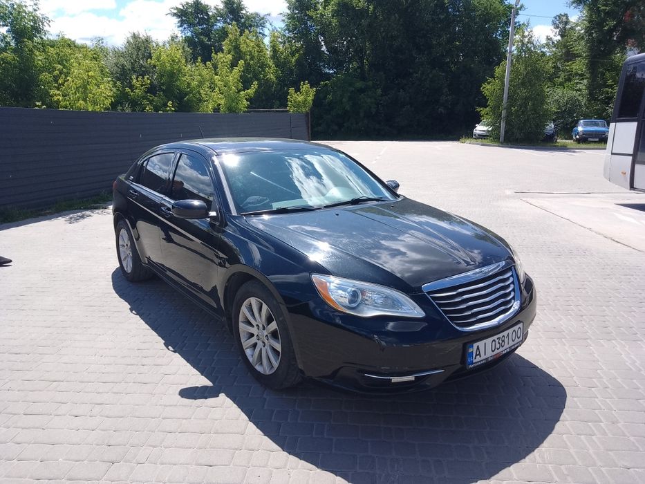 Продам Chrysler 200
