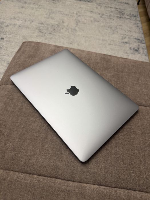 MacBook Pro 2020 13 / i5 2.0 /16GB / 512GB / 95% АКБ
