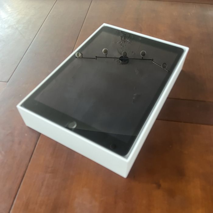 Ipad 9 geração(2021) 64gb + Caixa + Carregador