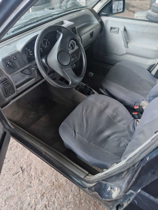 Opel Corsa para peças