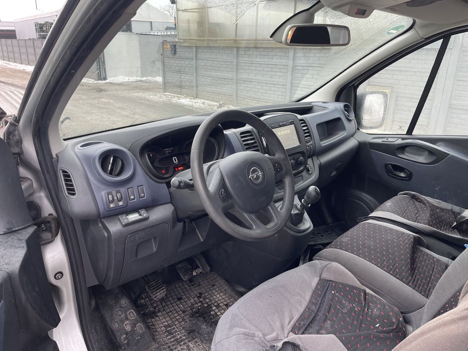 Przekladka deska konsola kokpit na anglika Opel Vivaro B Trafic III