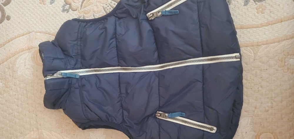 Жилетка на хлопчика H&M 116 маломірить