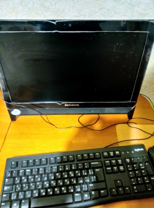 Комп'ютер екран 19,5 дюймів