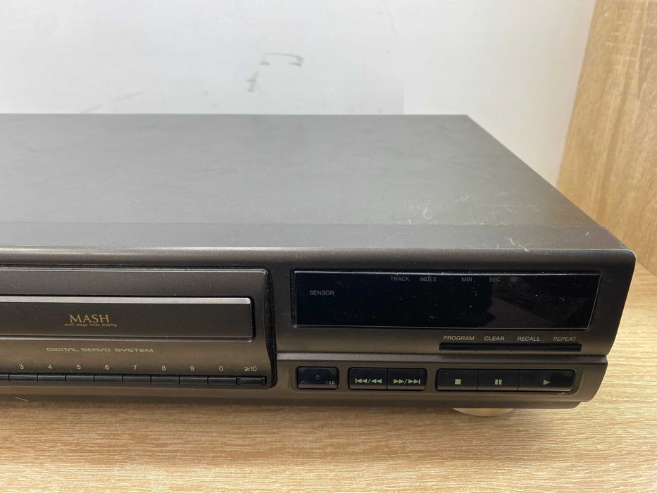 Odtwarzacz CD Technics SL-PG570A