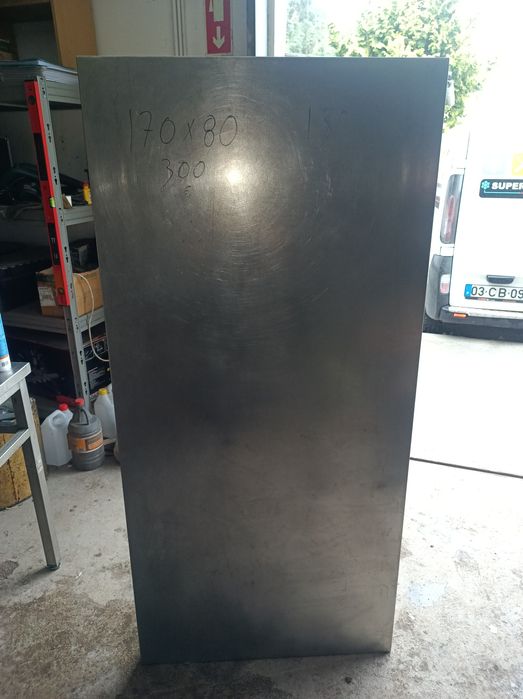 Bancada em inox baixa