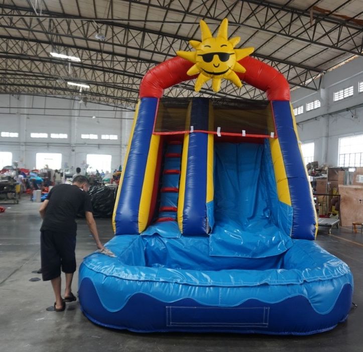 Insuflável escorrega de água - PVC - novo